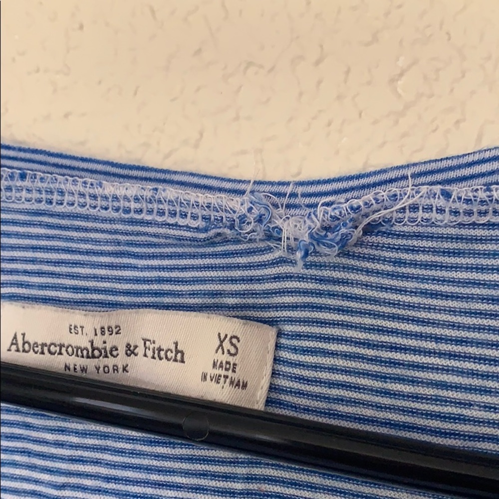 A&F shirt - Picture 2 of 3